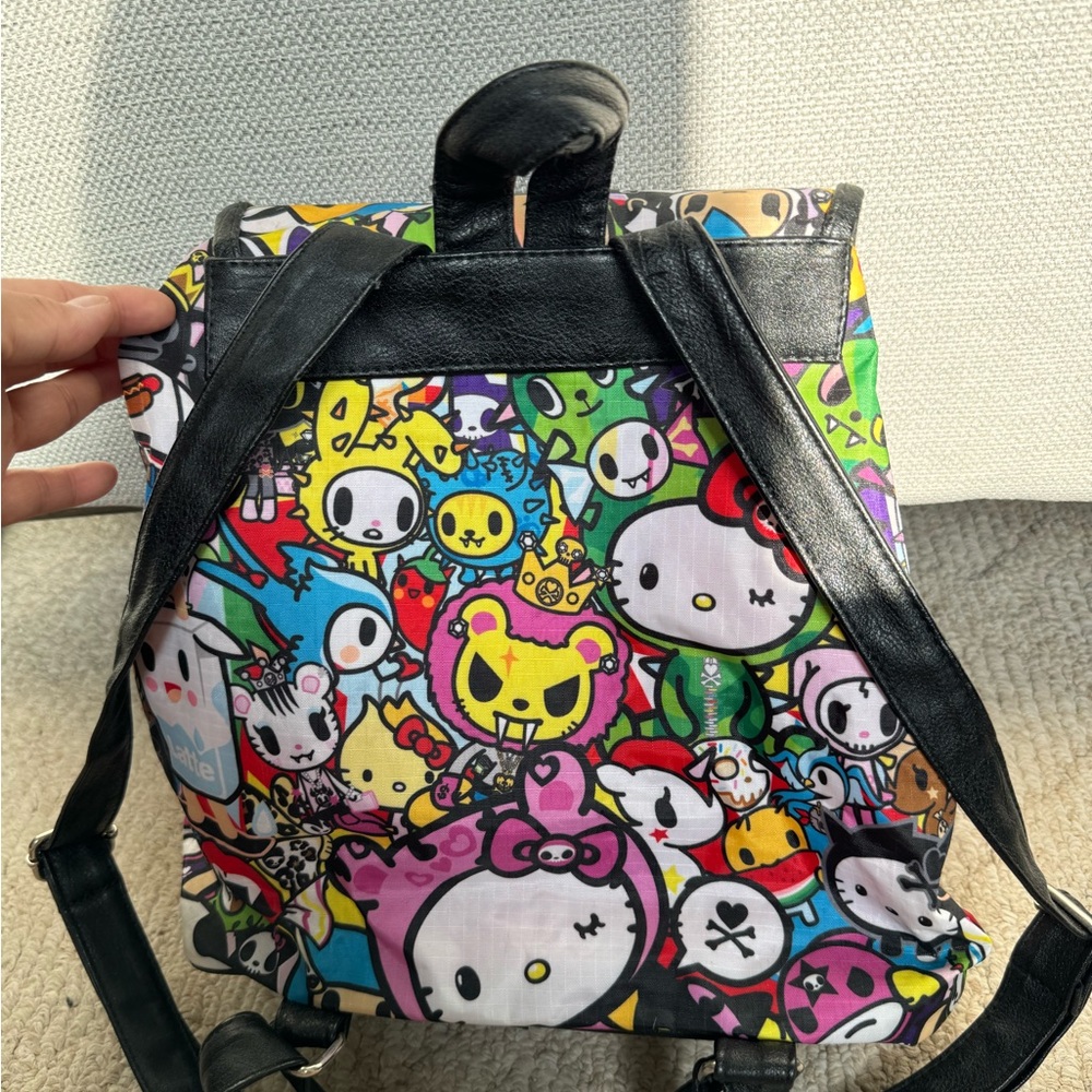 Hello Kitty Backpack - Picture 2 of 3